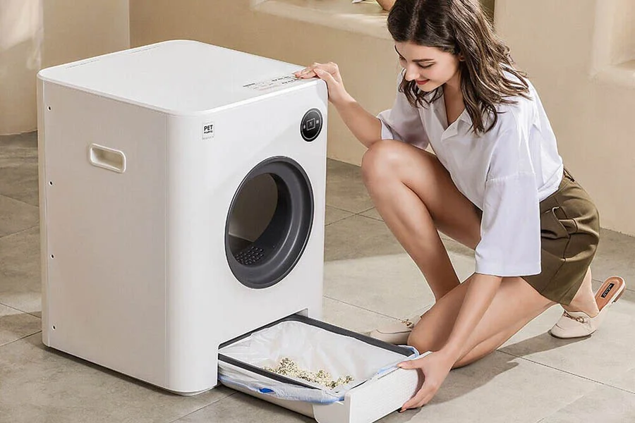 how to clean a cat litter box